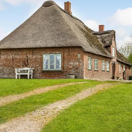 Feriehus 2 Bedroom Stunning In Højer