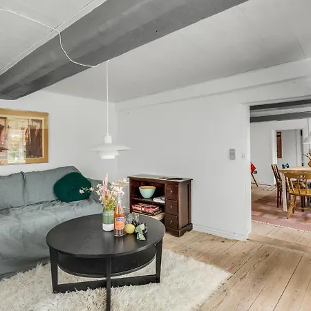 2 Bedroom Stunning In * Hojer
