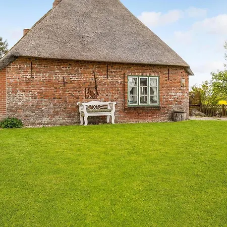 2 Bedroom Stunning In * Hojer